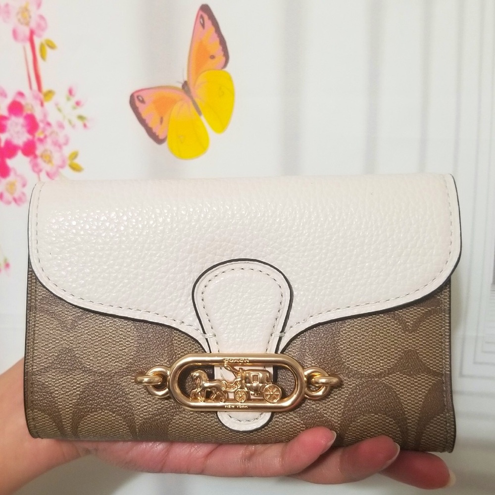 Coach Jade Medium Envelope Wallet - Picture 6 of 13